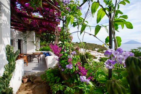 Casa Araxi - Beautiful historic house in Panarea