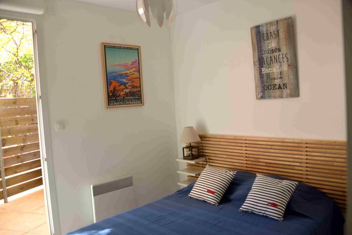 Rodičovská izba s prístupom na osobnú terasu