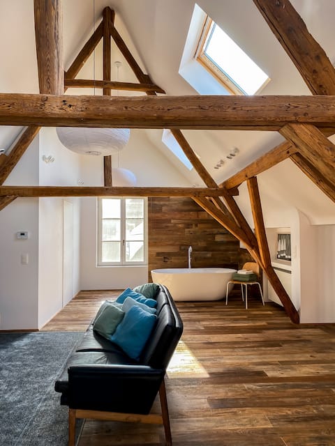 Top performing Airbnb: Coene's loft | Bruges in West Vlaanderen