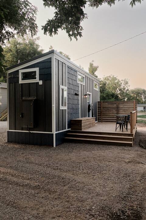 Peaceful Tiny House with Great Views and Wildlife!