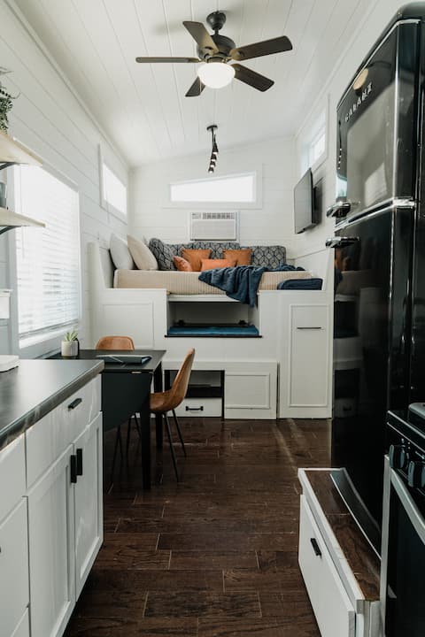 Peaceful Tiny House with Great Views and Wildlife!