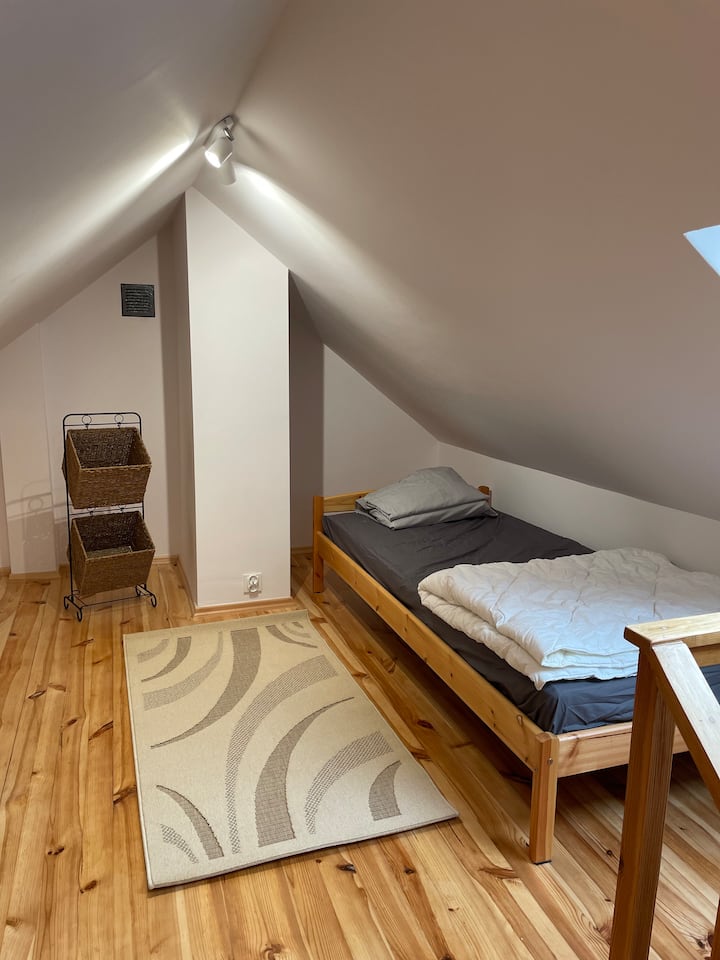 Schlafzimmer 2