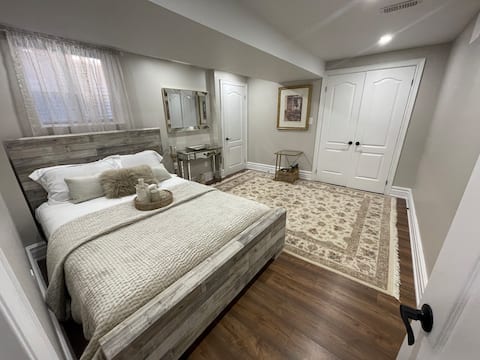 Cheerful 1-bedroom living space in Oshawa