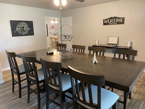 Relaxing Jenks Home: Walk to Riverwalk & Aquarium!