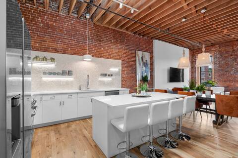Crossroads Luxury Lofts - Day&NightBNB