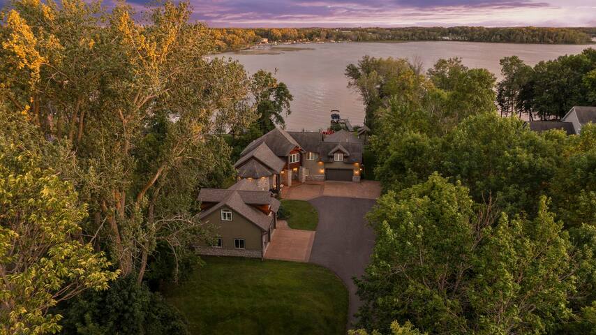 Exceptional Getaway for Family & Friends gallery image 2