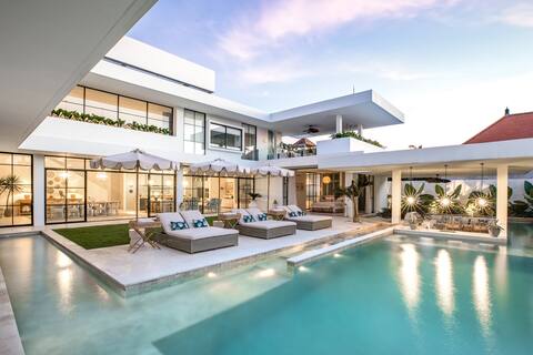 Color the house