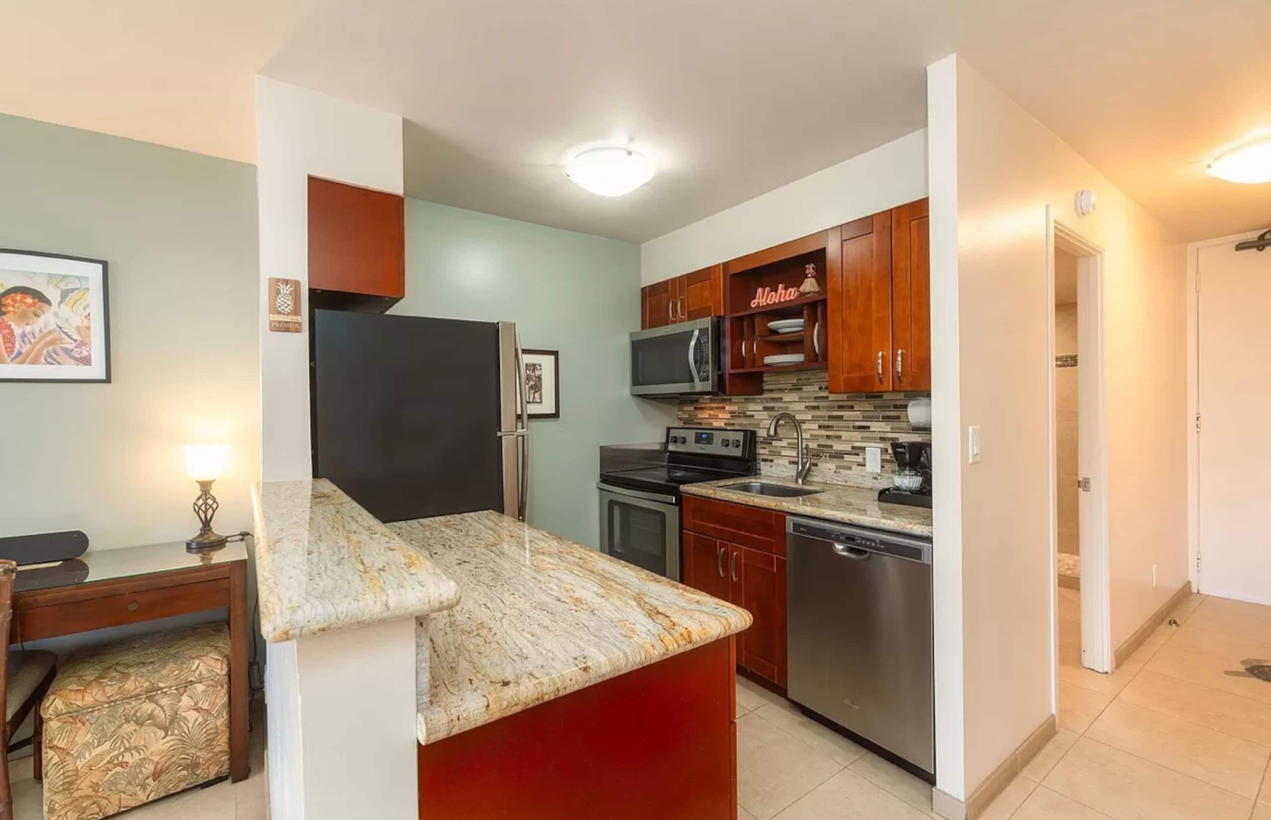 Condo in Lahaina · ★4.98 · Studio · 1 bed · 1 private bath - Image 15