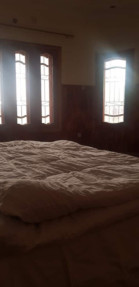 Elites Family House.