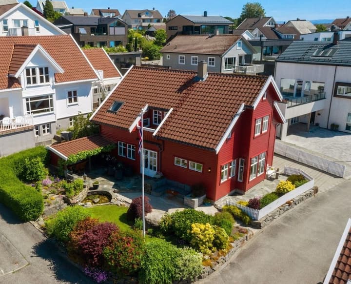 Southern idyll with cat & car Houses for Rent in Stavanger, Rogaland