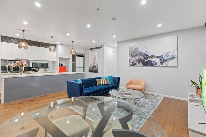 Iconic City & River Views gallery image 3