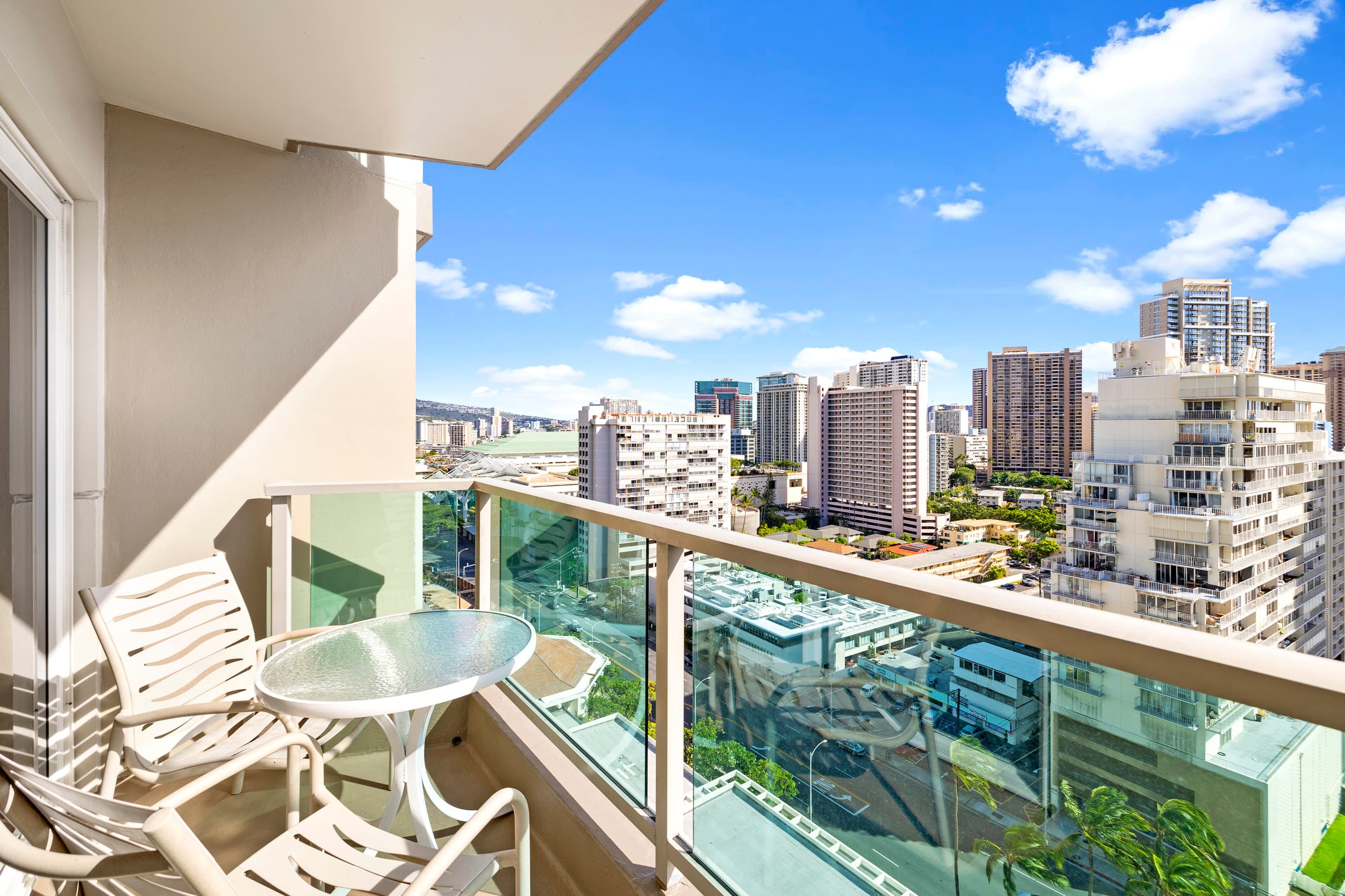 Condo in Honolulu · ★4.81 · 1 bedroom · 1 bed · 1 private bath - Image 11