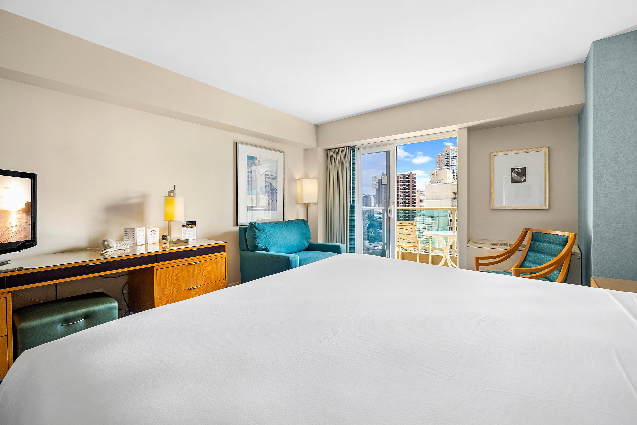 Condo in Honolulu · ★4.81 · 1 bedroom · 1 bed · 1 private bath - Image 6