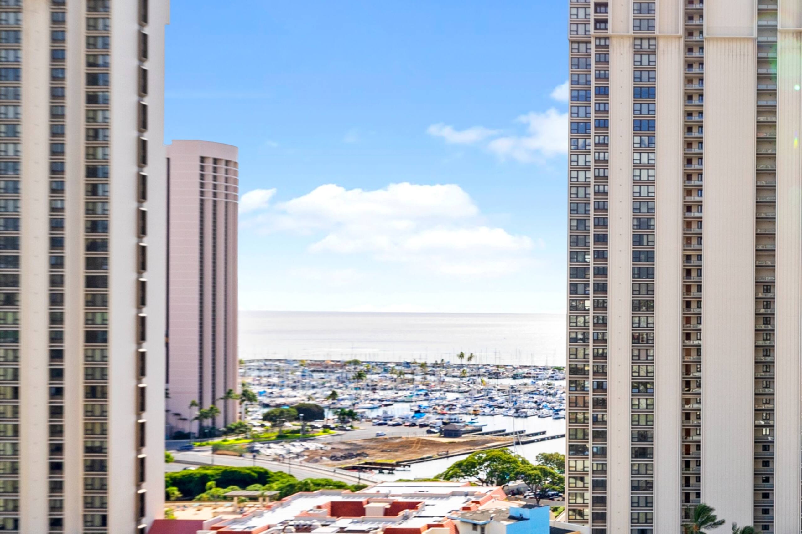 Condo in Honolulu · ★4.81 · 1 bedroom · 1 bed · 1 private bath - Image 20