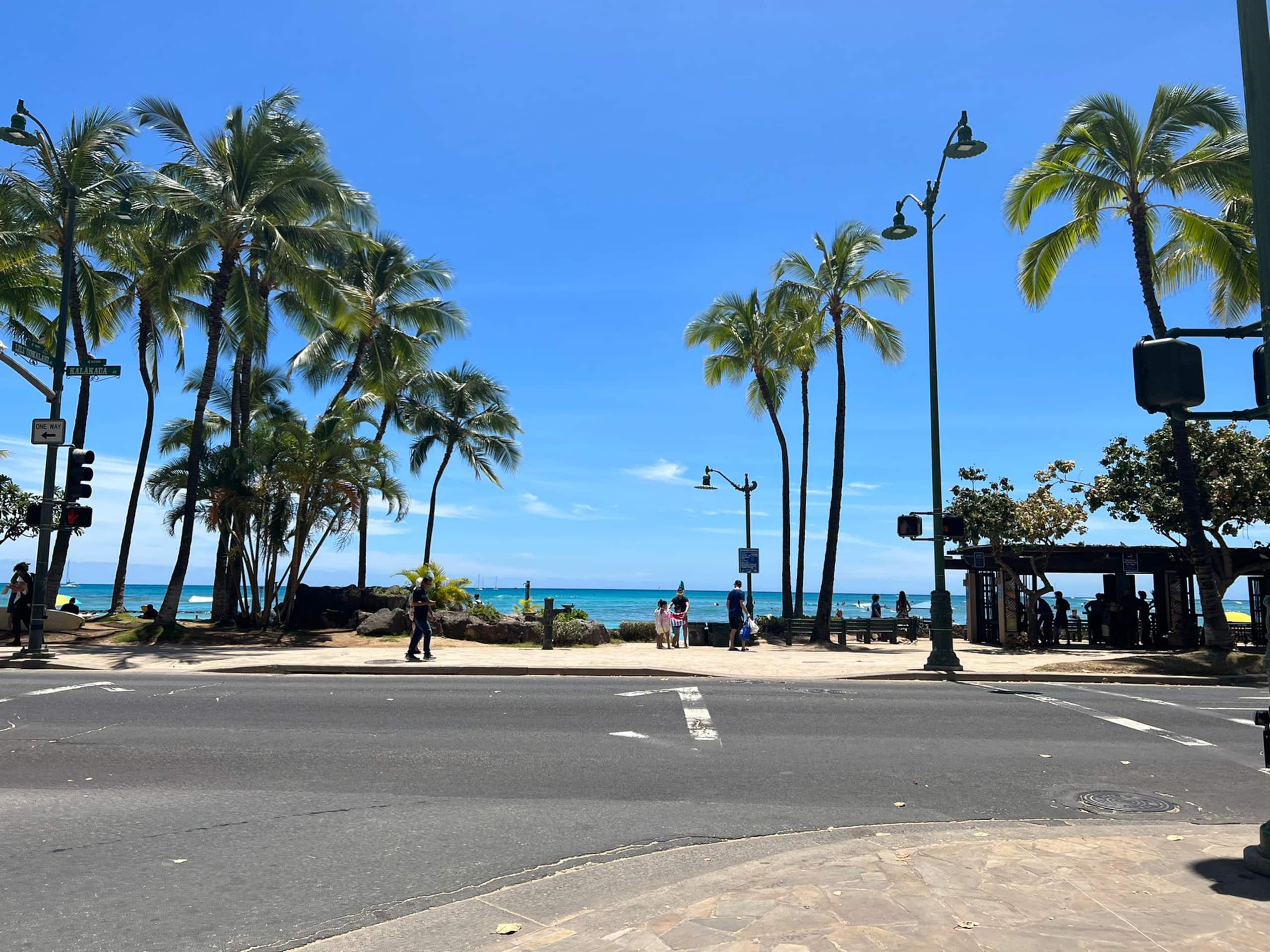 Condo in Honolulu · ★4.94 · 1 bedroom · 2 beds · 1 private bath - Image 19