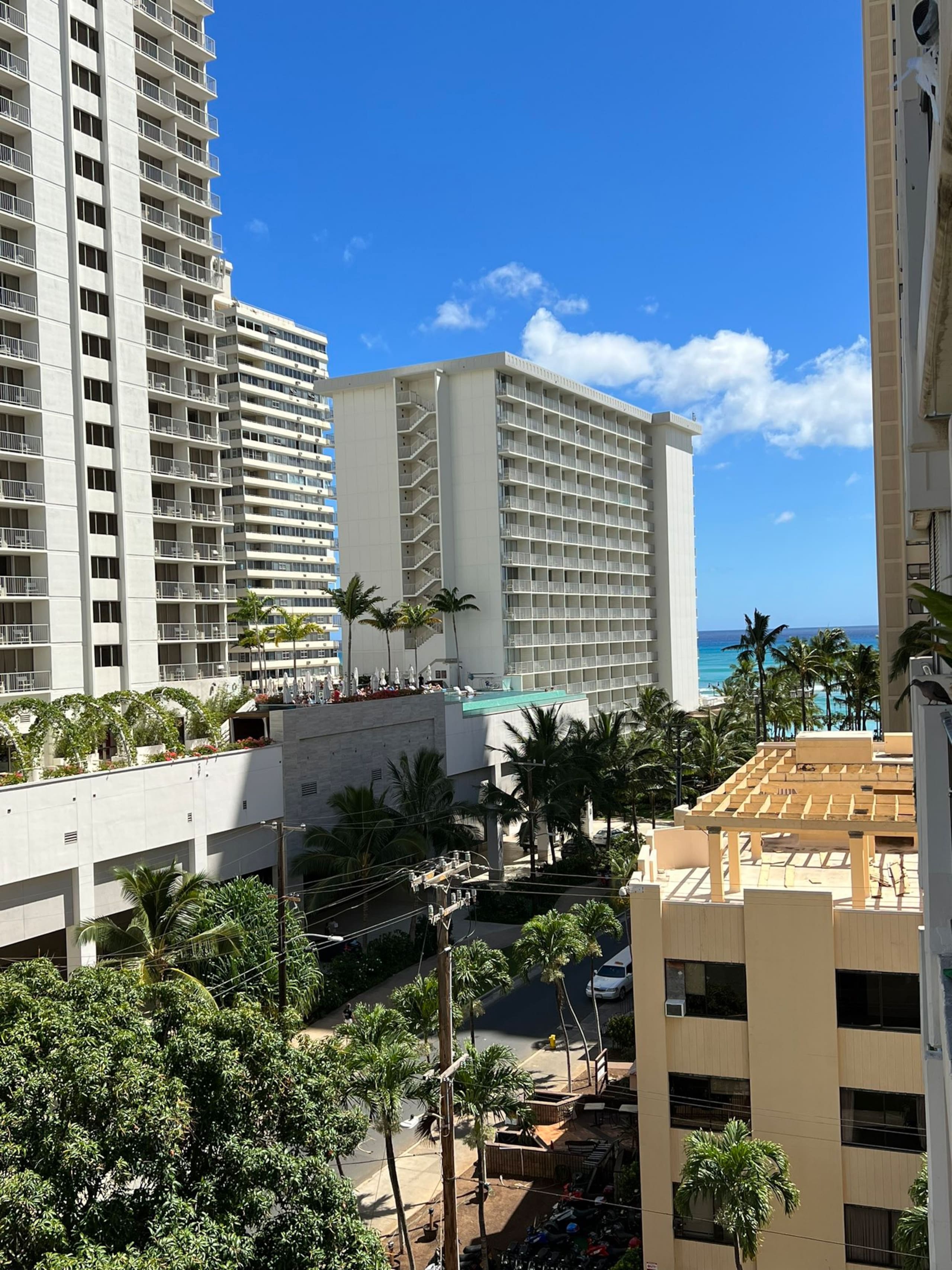 Condo in Honolulu · ★4.94 · 1 bedroom · 2 beds · 1 private bath - Image 15