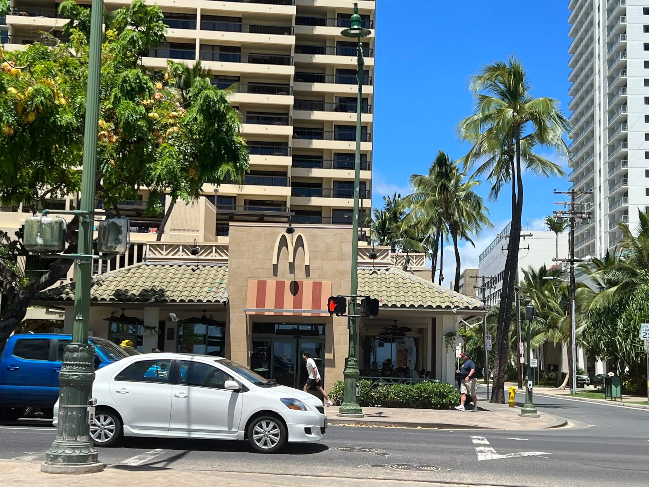 Condo in Honolulu · ★4.94 · 1 bedroom · 2 beds · 1 private bath - Image 20