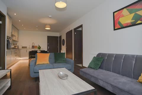 Modern City lodge, 2-bedroom  flat with Seaview