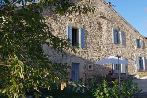 Old 19th century farm with spa & game room