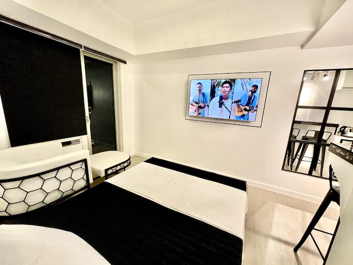 Minimalist Studio W/ Balcony Mt Arayat&city Lights - Bacolor
