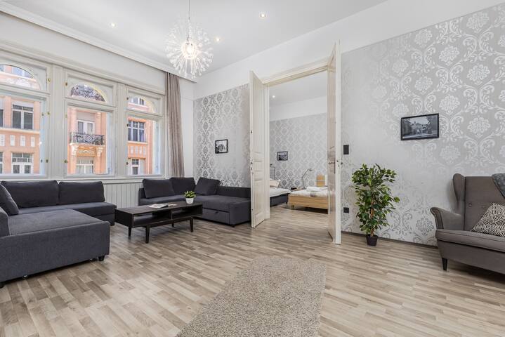 Real Apartments Budapest managed Airbnb listing 3
