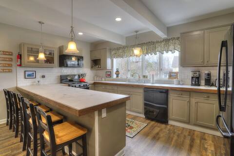 Spacious Farmhouse in Downtown Rangeley, Maine