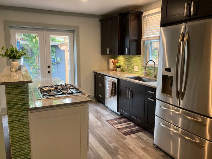 Spacious apartment in the heart of Platt Park Condominiums for Rent