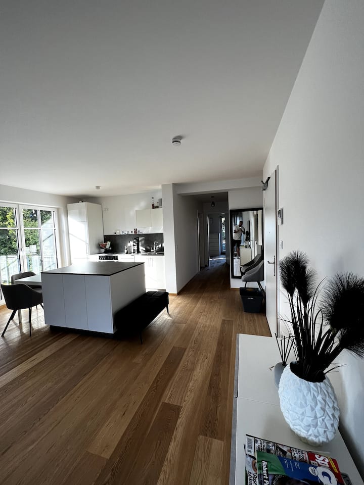 Modern 79 square meter new apartment in Munich Solln Vacation homes