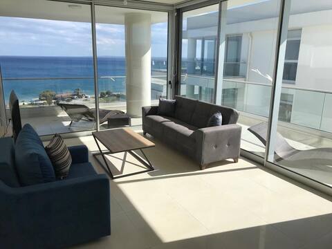 Bright Apartment with great views