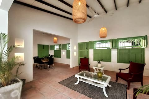 Successful Airbnb property: * Casa Fortuna, pool, 4 bedrooms, 5 bathrooms, BBQ * in Honda