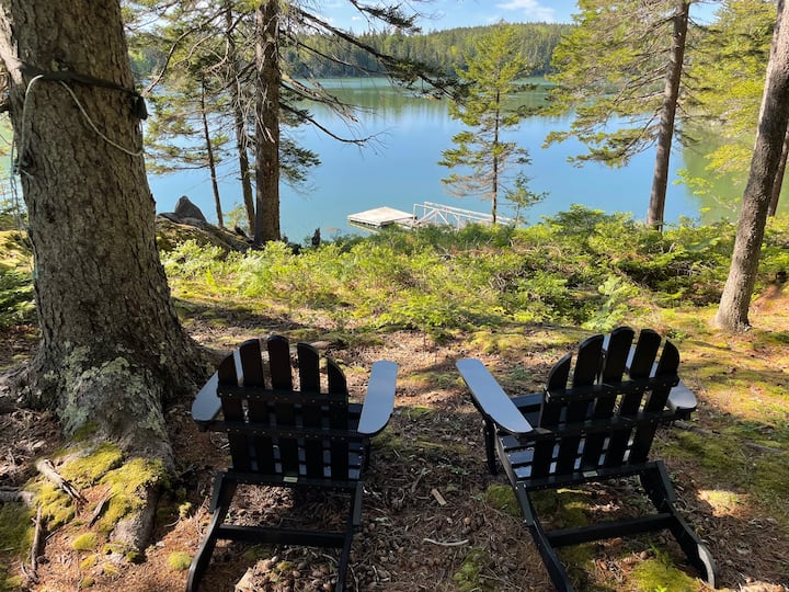 Waterfront getaway w/4 paddle board/kayak combos