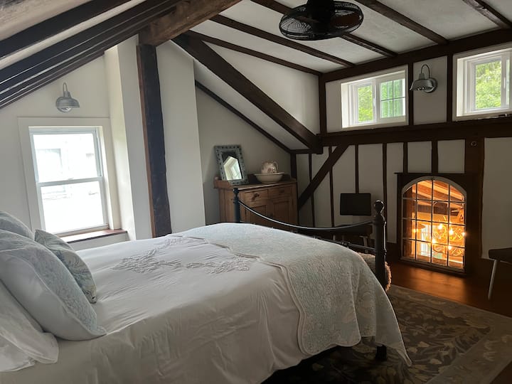 Historic 1 bedroom home in Cold Spring, NY - Guesthouses for Rent in ...