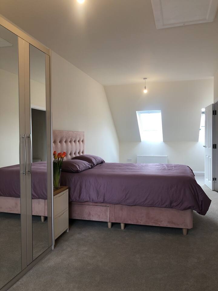 Luxury, spacious private ensuite room Townhouses for Rent in