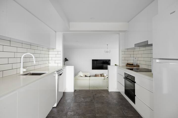 Relax in Sunshine beach,Noosa with pool gallery image 5