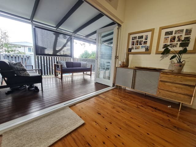 Fairlight Family Home – EV Charging & Beach Walk