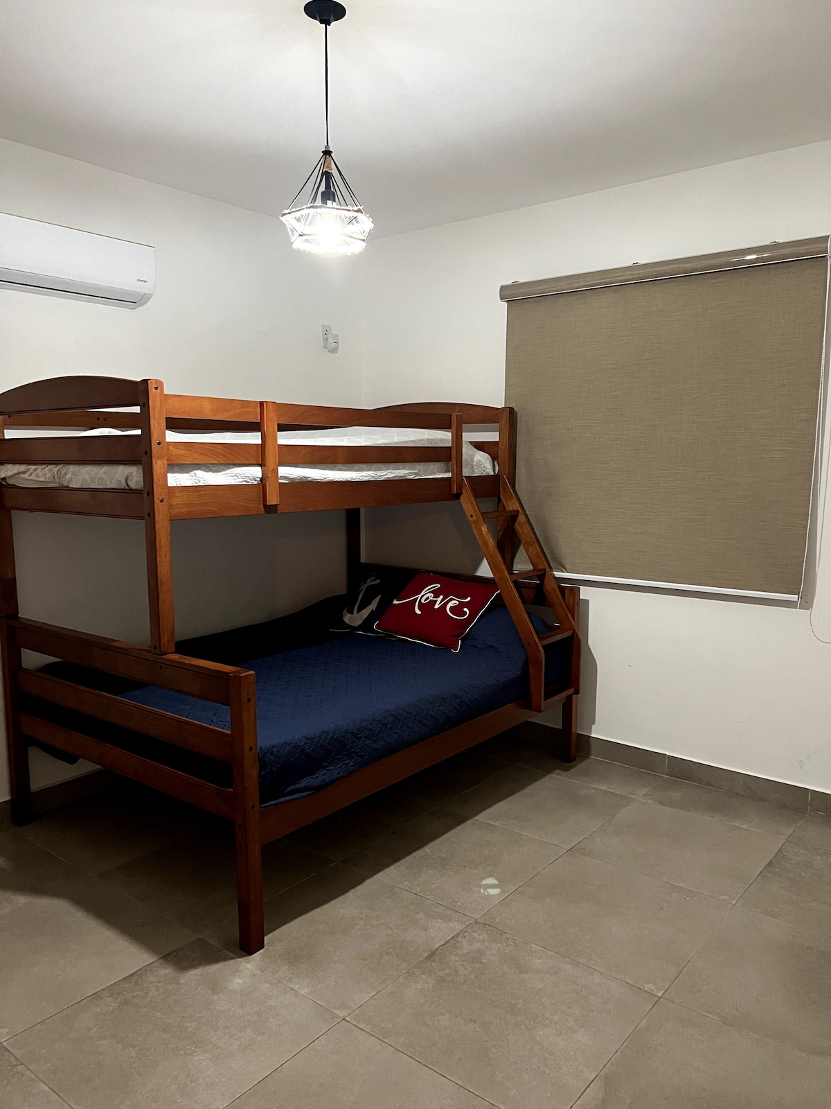 غرفة النوم 1