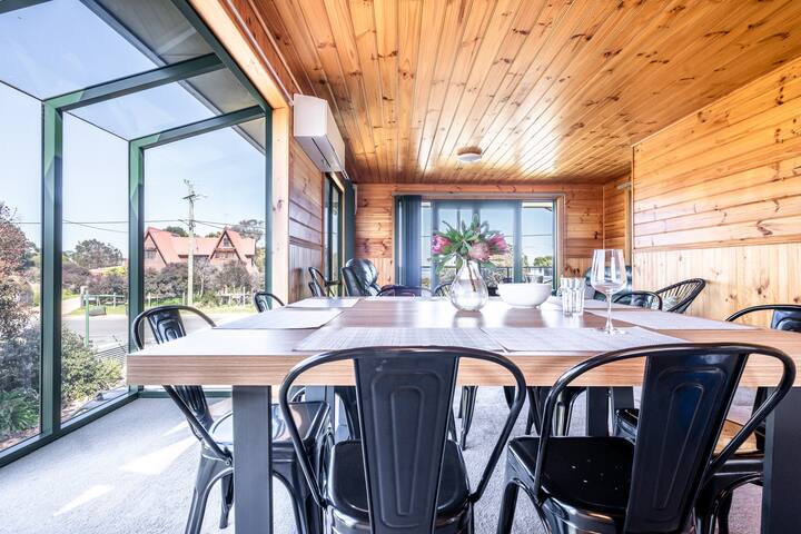 The Boathouse – Freycinet Holiday Houses gallery image 3