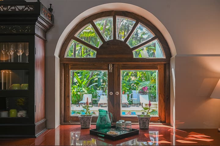 Full kitchen image 2