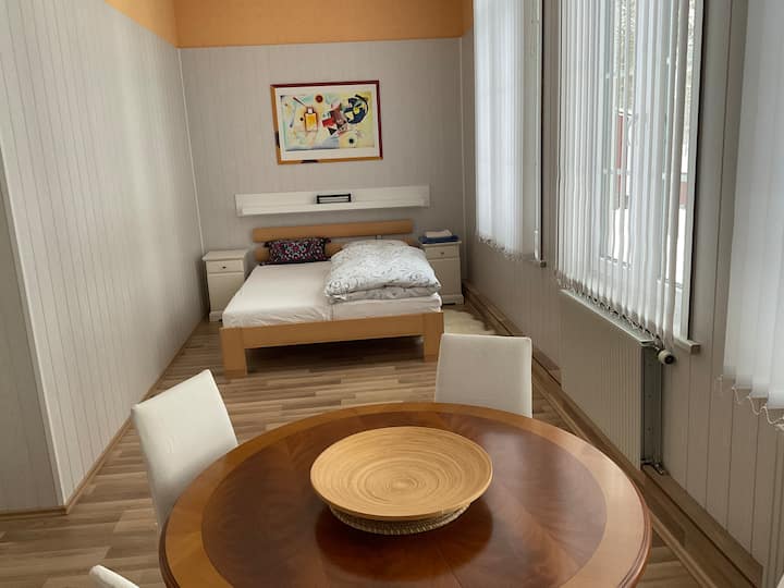 ห้องนอนริมทะเลสาบ