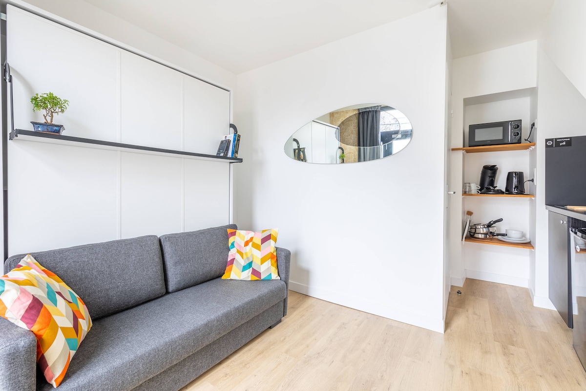 Top performing Airbnb: 002 - Fully equipped studio - Lik Apparts Mabilay in Cleunay Arsenal Redon