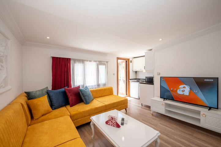 FOR 12 Person – 2 Min to Taksim Square gallery image 2