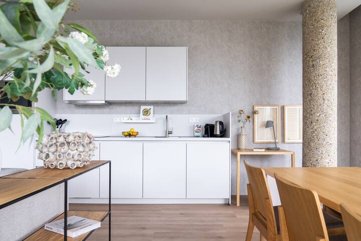 Luxurious 2 Bedroom Apartment with terrace gallery image 5