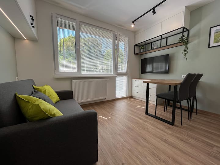 SleepWithUs Batorego 16 Yellow Apartment Apartments for Rent in Warszawa, Mazowieckie, Poland