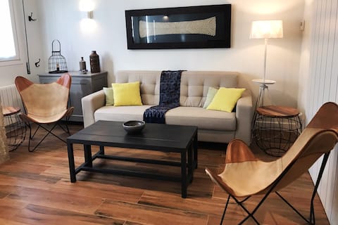 Pier Apartment interior designer's deco in Somo