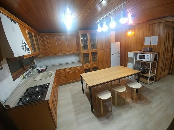 Yonsei University Share House 1 (Whole Rental) Townhouses for Rent in