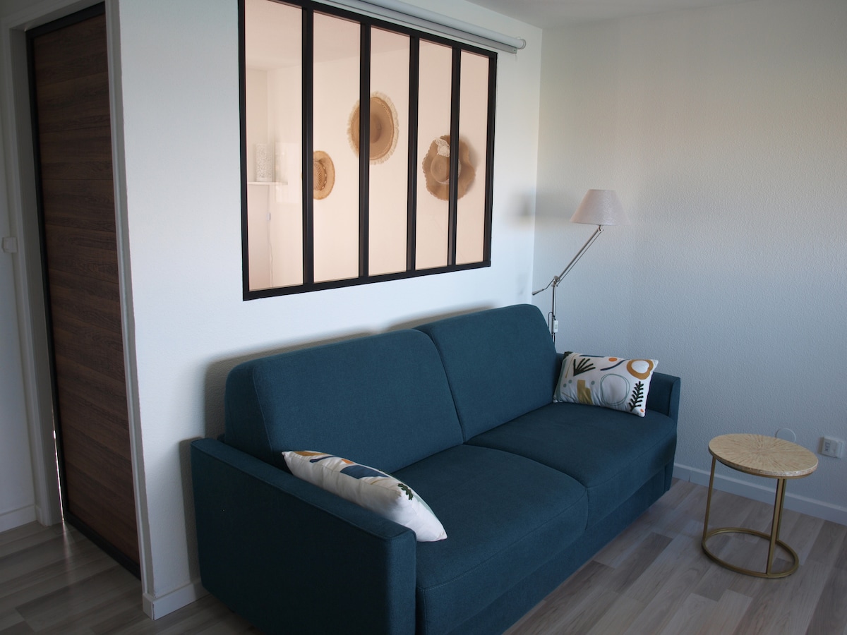 Airbnb con migliori performance: Lovely apartment with Marina view a Saint Cyprien