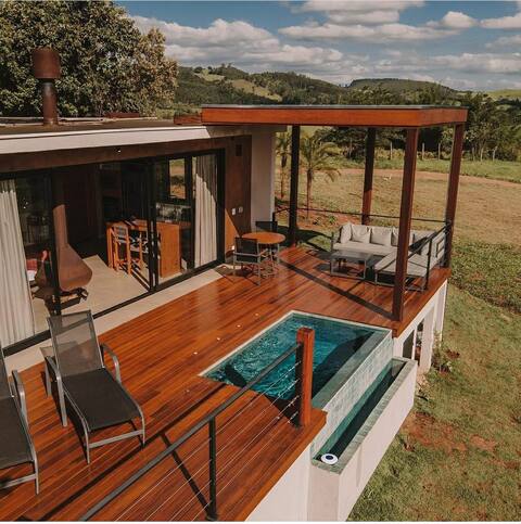 Cabana A'Uwe: Heated pool with amazing views!