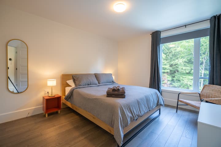 It was important for us to invest in high quality mattresses, a good night's sleep is the basis of a good stay outside.