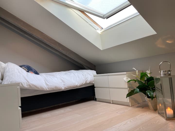 Chambre n ° 2 avec lit 90/200