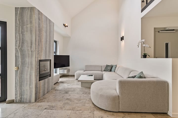Beautiful loft with Jacuzzi and sauna in Mechelen